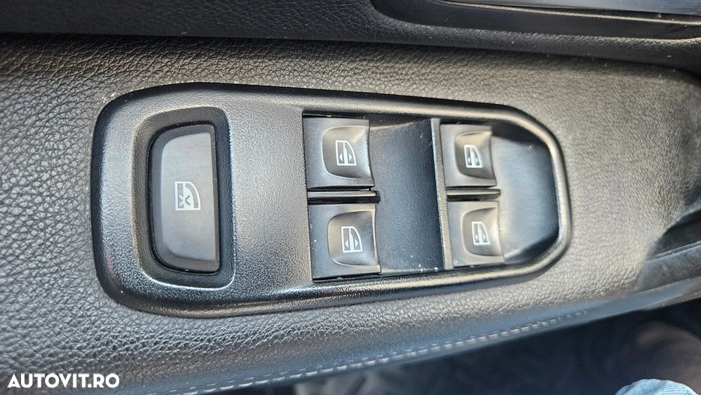 DACIA Duster 2022 — imagine 11