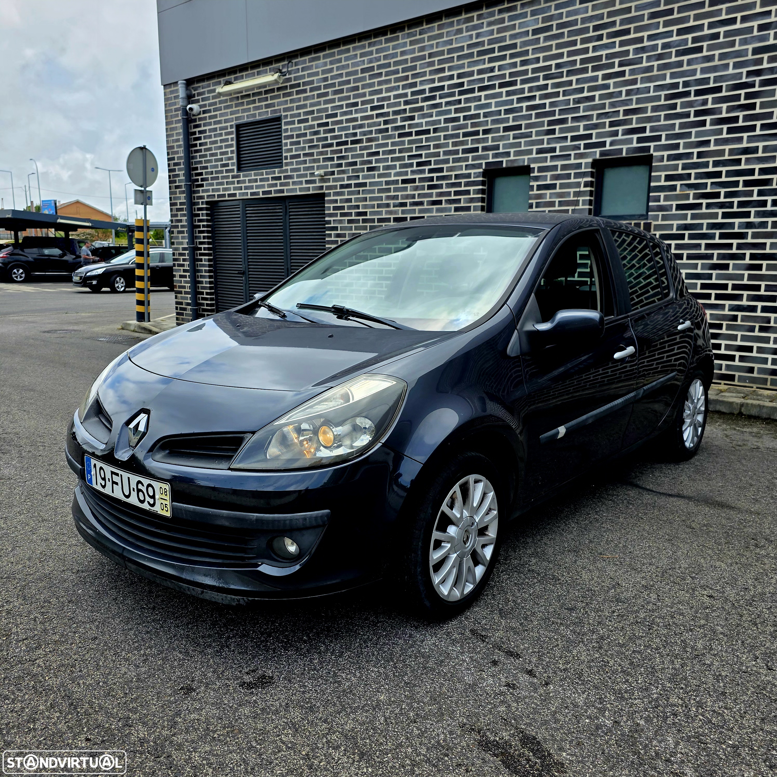 Renault Clio 1.5 dCi Dynamique S - 2