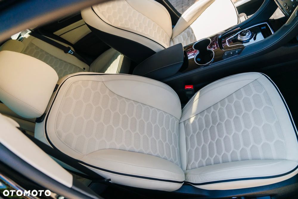 Ford Mondeo 2.0 EcoBlue Vignale - 13