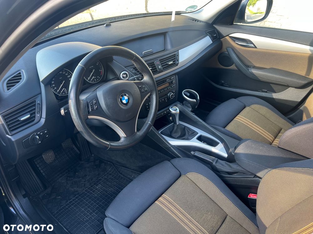 BMW X1 sDrive18d xLine - 15