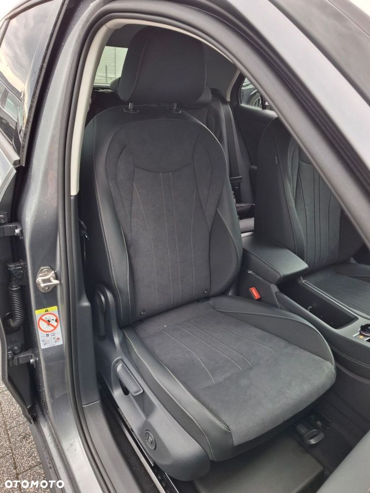 Volkswagen T-Roc 1.5 eTSI Style DSG - 22