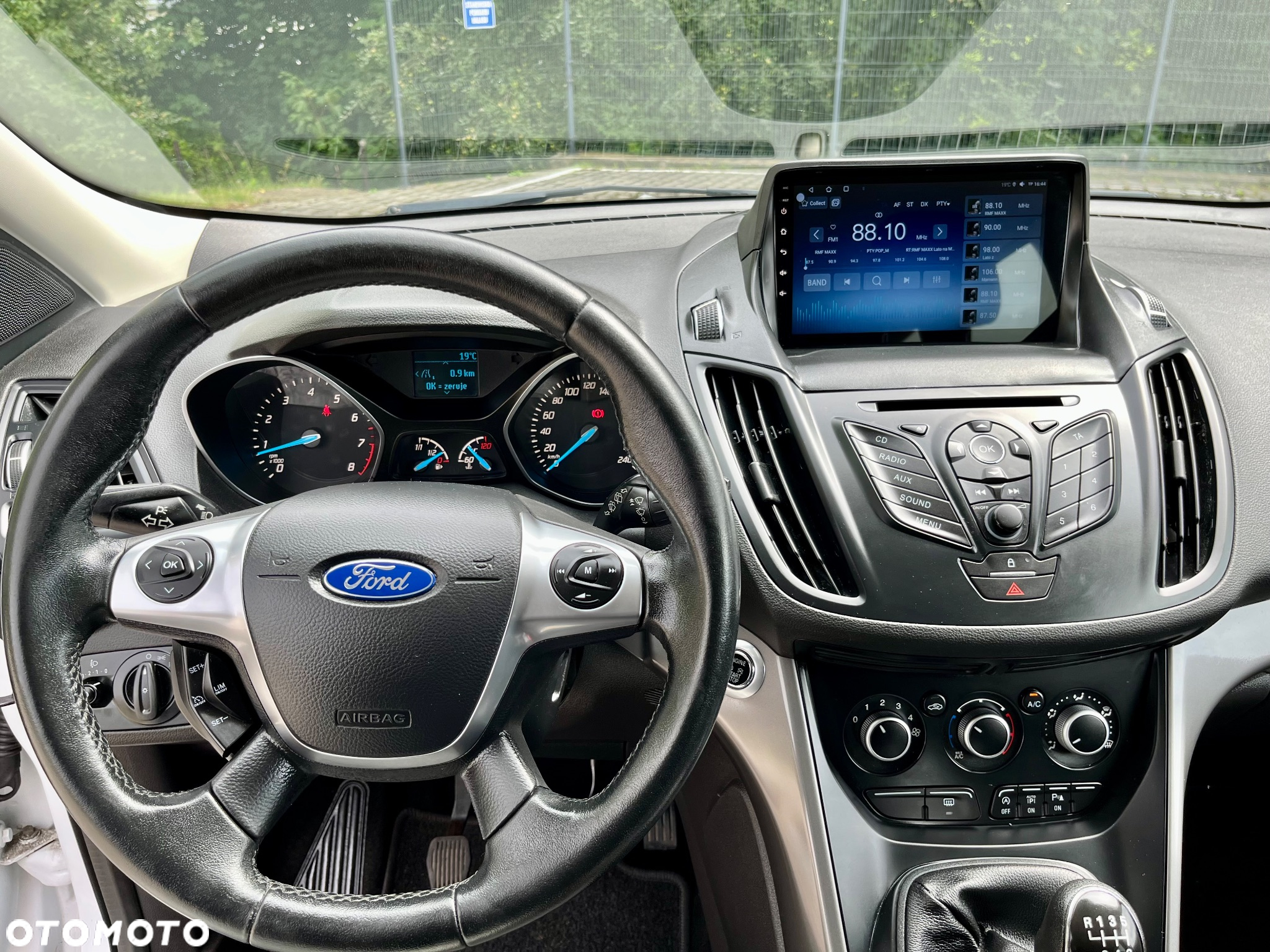 Ford Kuga - 17