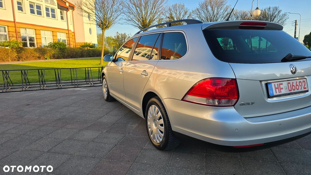 Volkswagen Golf - 33