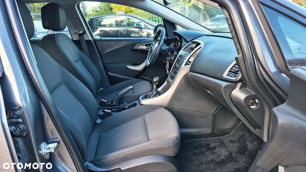 Opel Astra 1.4 Turbo Exklusiv - 37
