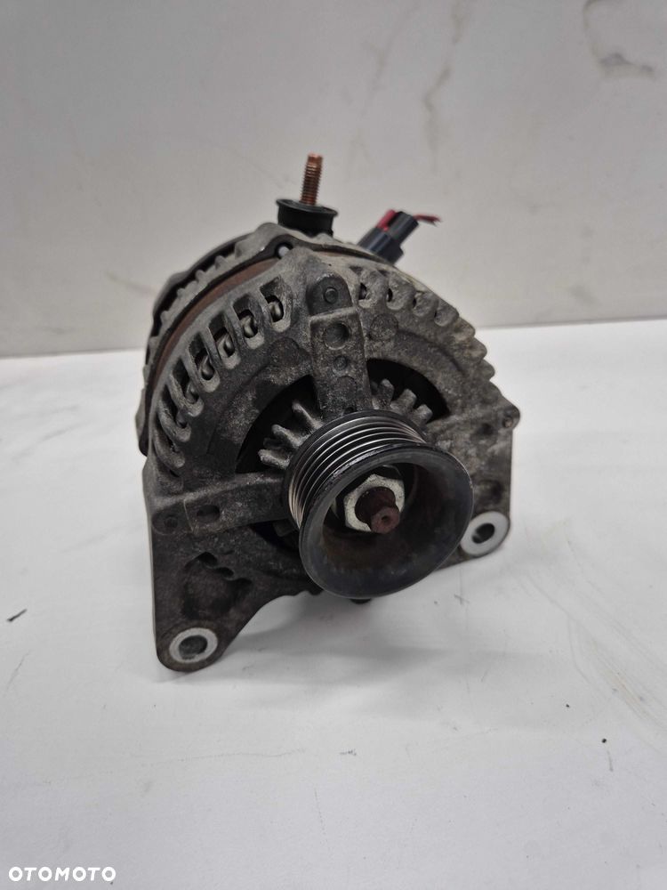 Caravan Town country Grand Voyager 4.0 V6 alternator - 3