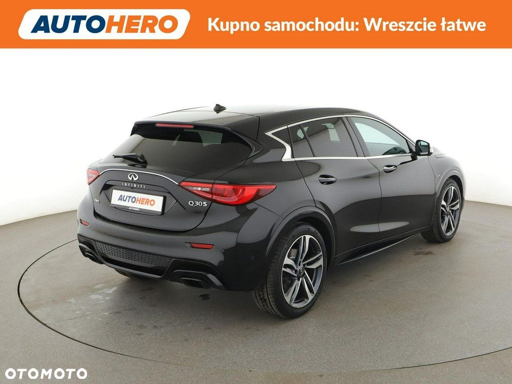 Infiniti Q30 2.0t Sport AWD 7DCT - 8