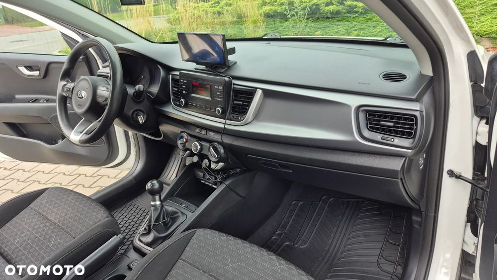 Kia Rio 1.2 M - 8