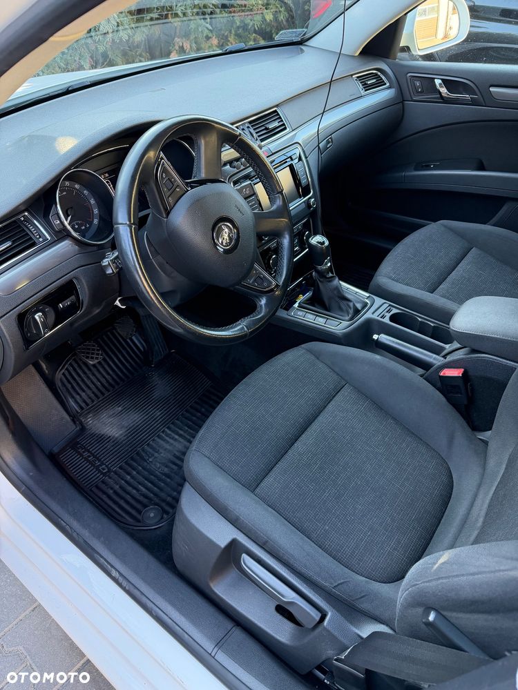 Skoda Superb 2.0 TDI Active - 10
