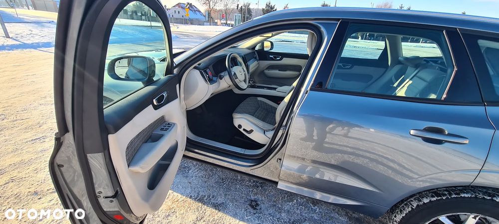 Volvo XC 60 D4 Momentum - 16