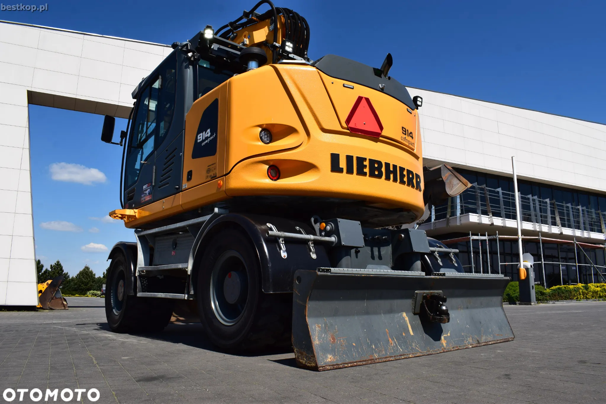 Liebherr A914 Compact Litronic - 9