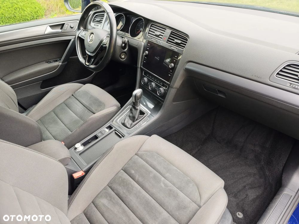 Volkswagen Golf 2.0 TDI SCR DSG Comfortline - 10
