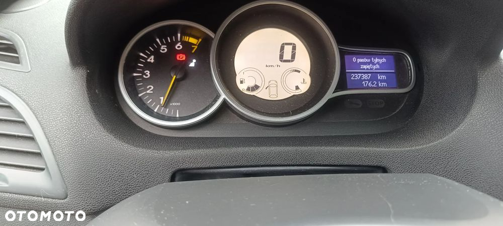 Renault Megane 1.6 16V Dynamique - 11