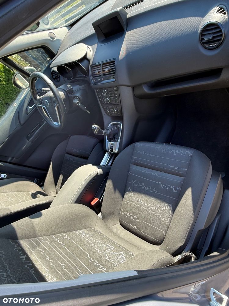 Opel Meriva - 12