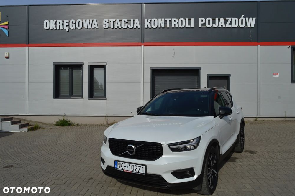 Volvo XC 40 D4 AWD Geartronic R-Design - 3