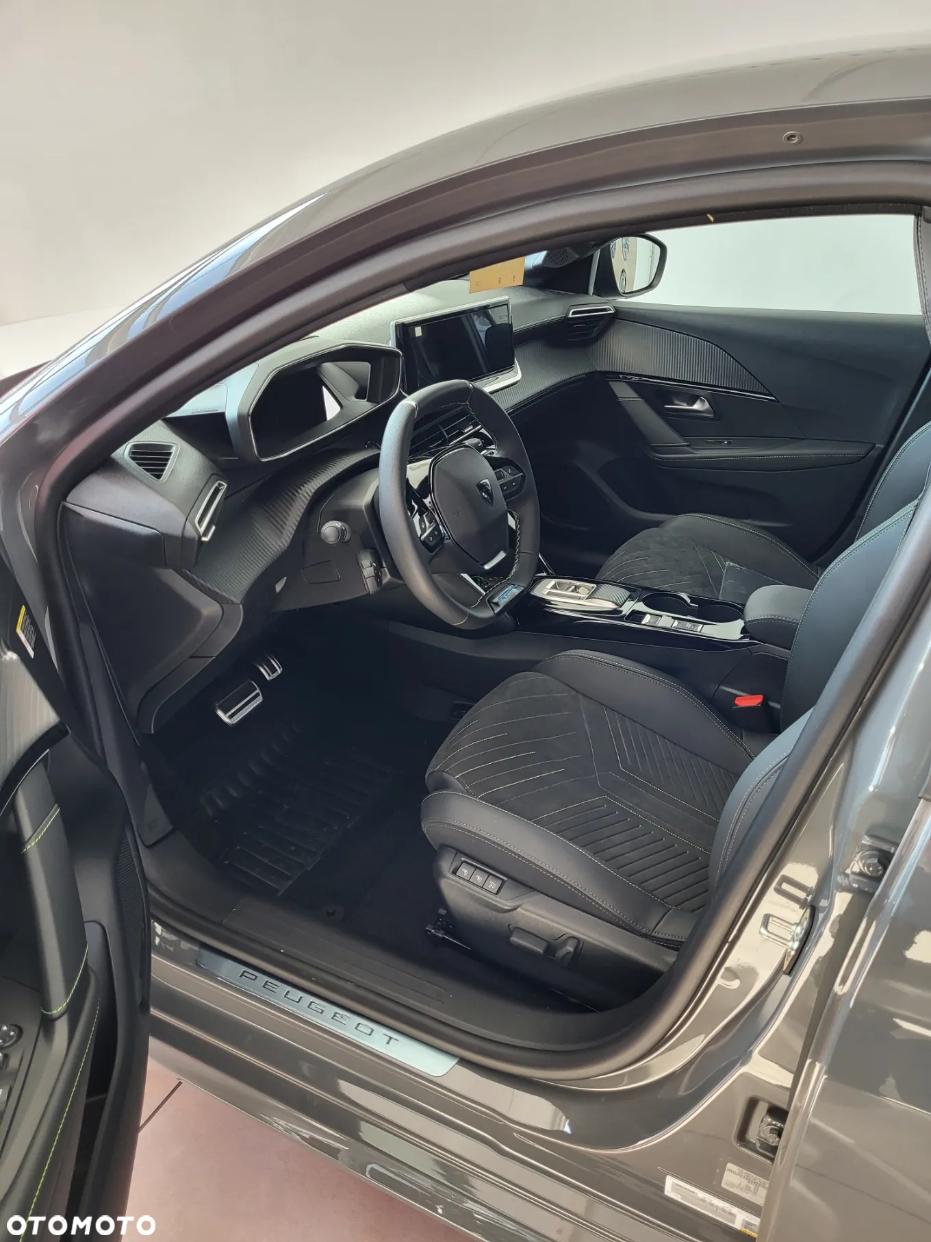 Peugeot 208 e-208 46.3kWh GT - 5
