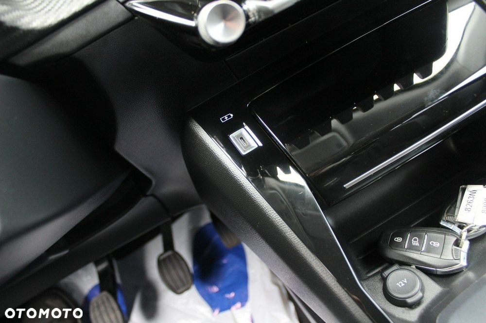 Peugeot 2008 - 15