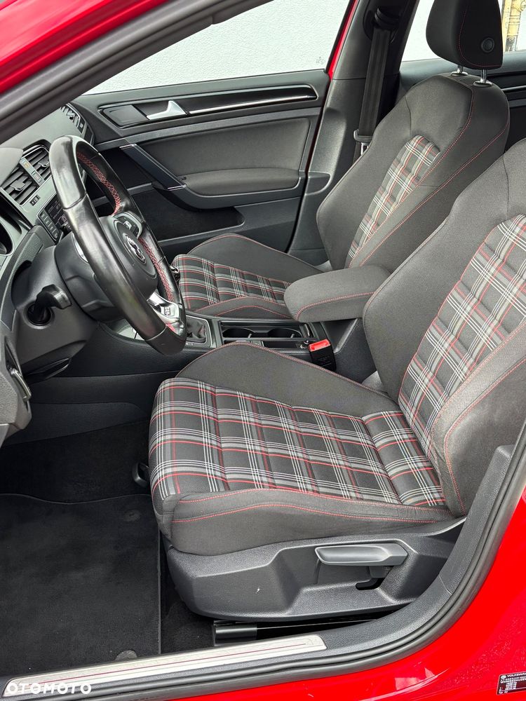 Volkswagen Golf VII 2.0 TSI BMT GTI - 29