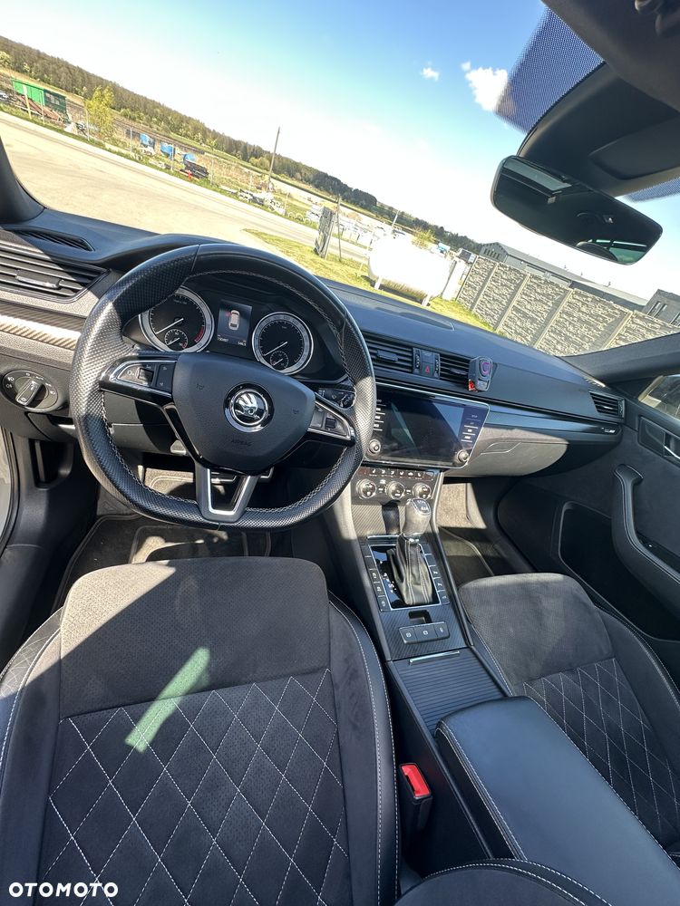 Skoda Superb 2.0 TDI SCR 4x4 Sportline DSG - 18