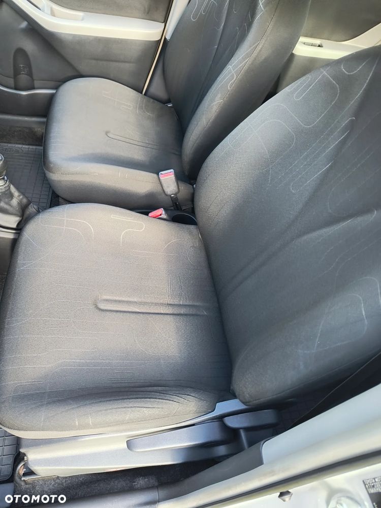 Toyota Yaris 1.33 Luna - 15