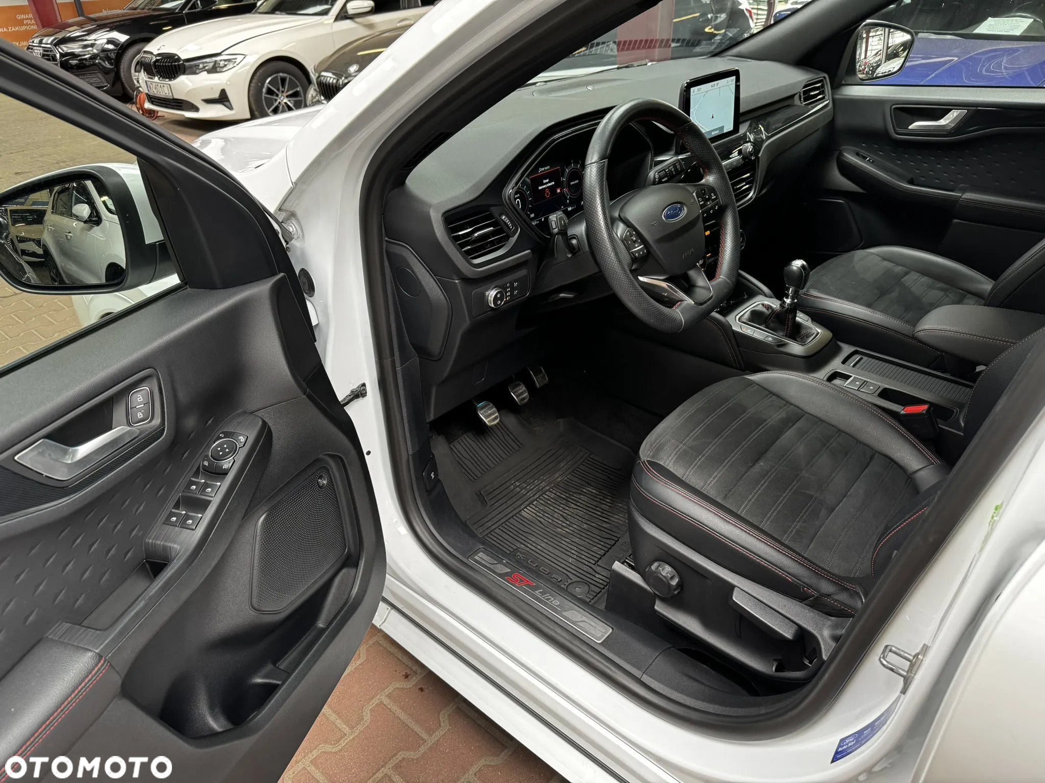 Ford Kuga 1.5 EcoBoost FWD ST-Line X - 11