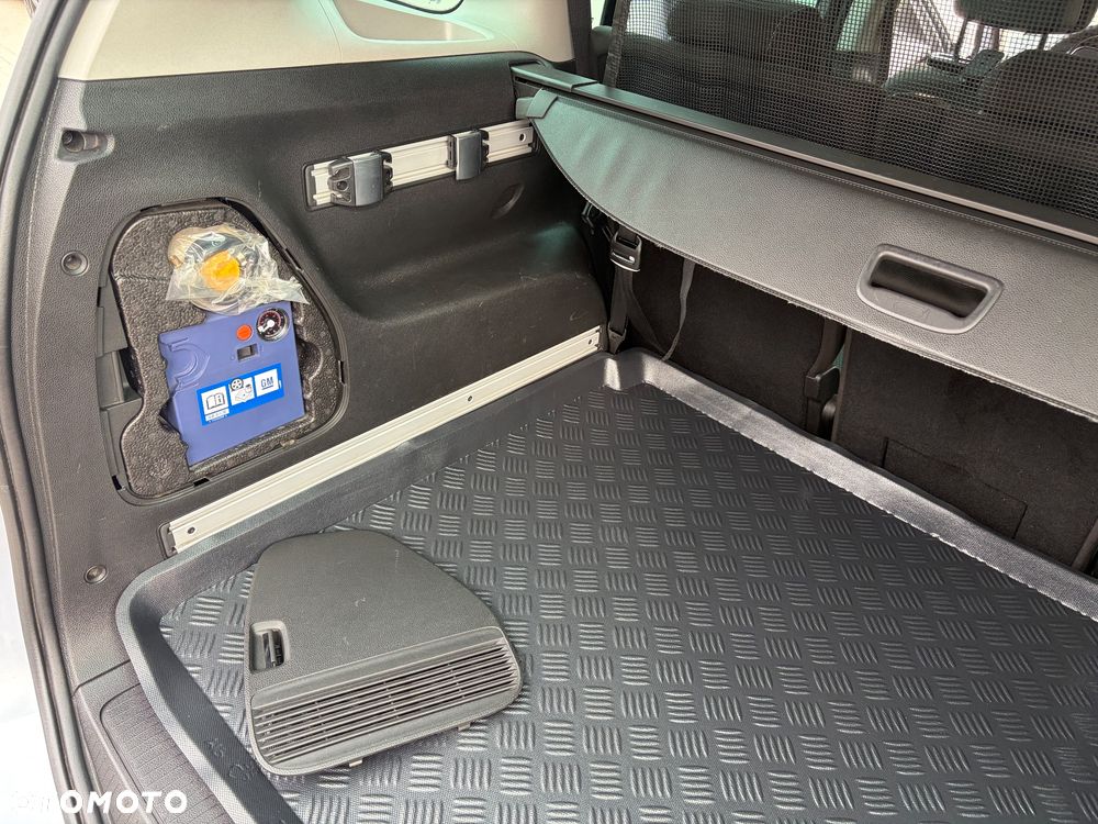 Opel Zafira 2.0 D (CDTI ecoFLEX) Start/Stop Business Innovation - 24