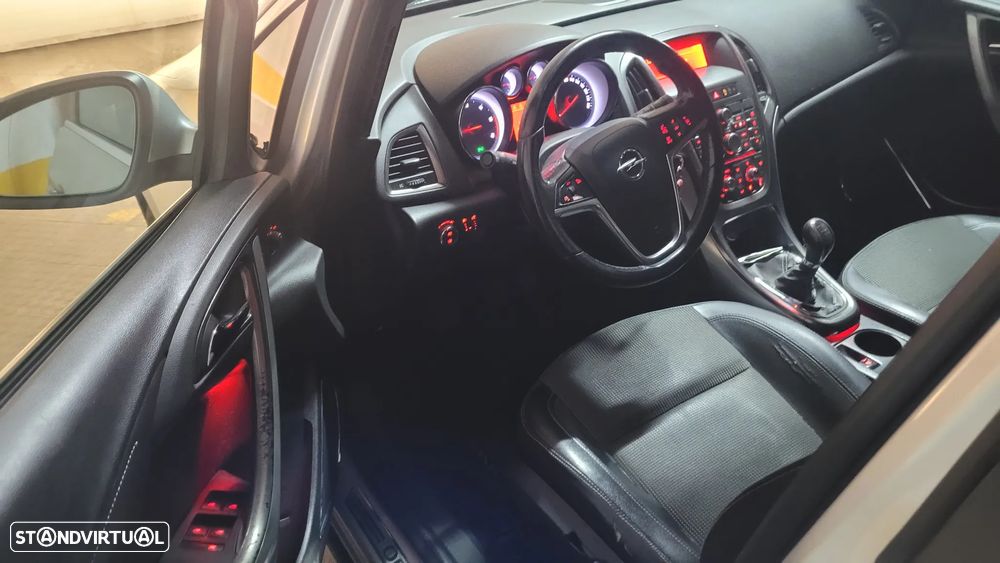 Opel Astra 1.7 CDTI Cosmo - 2
