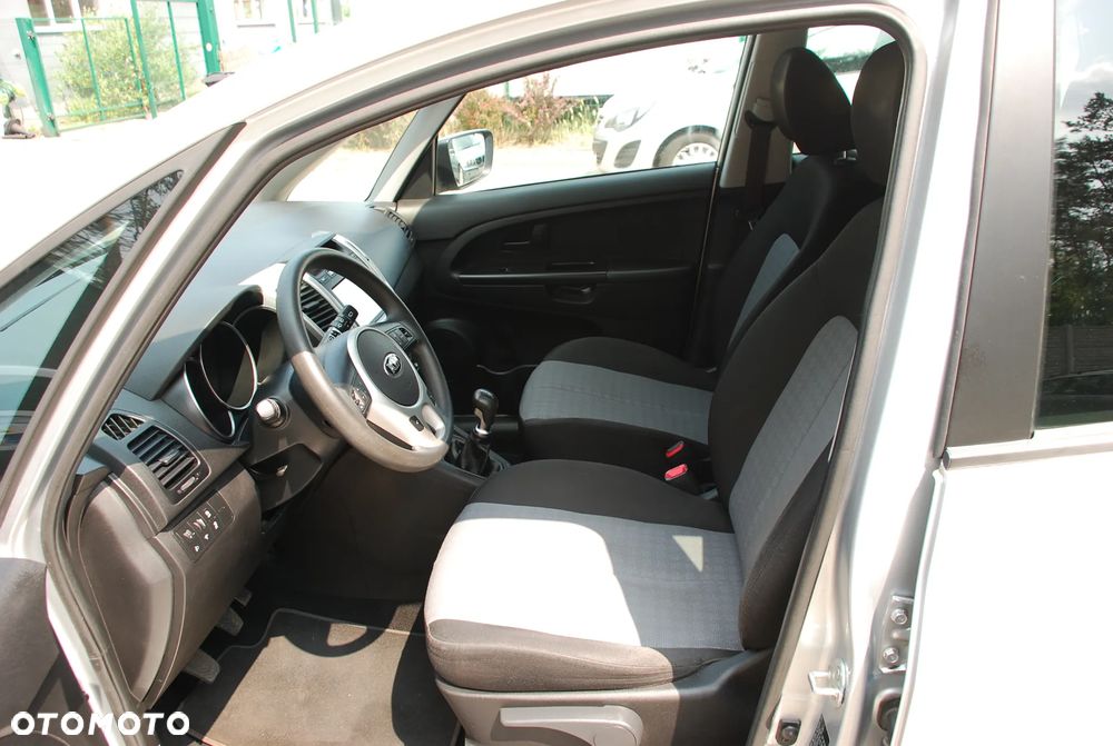 Kia Venga 1.4 CVVT Business Line - 11