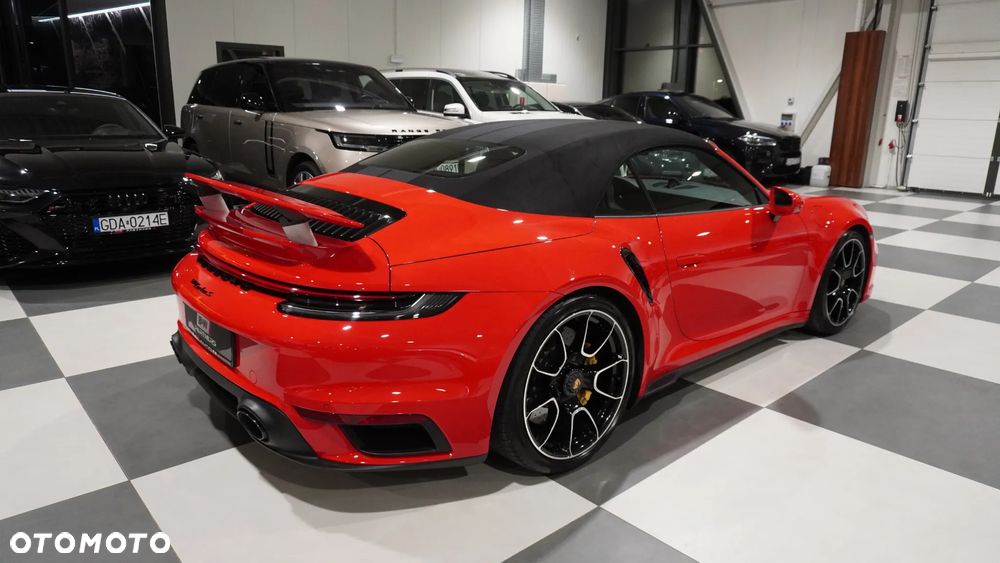 Porsche 911 911Turbo S Cabriolet - 12