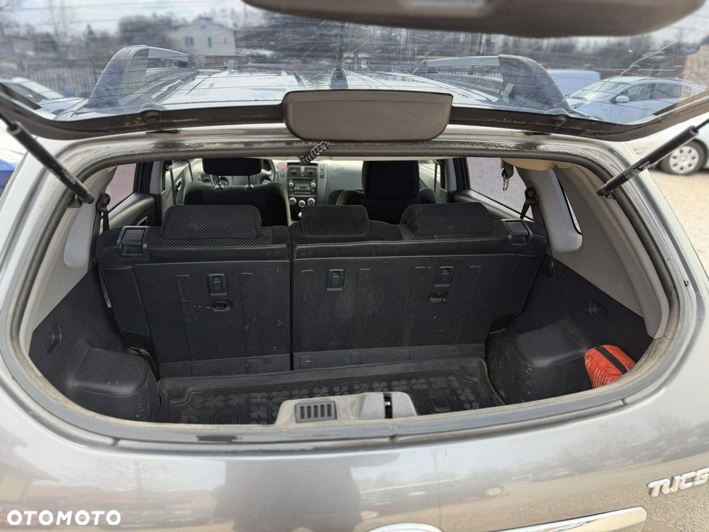 Hyundai Tucson 2.0 2WD GLS - 23