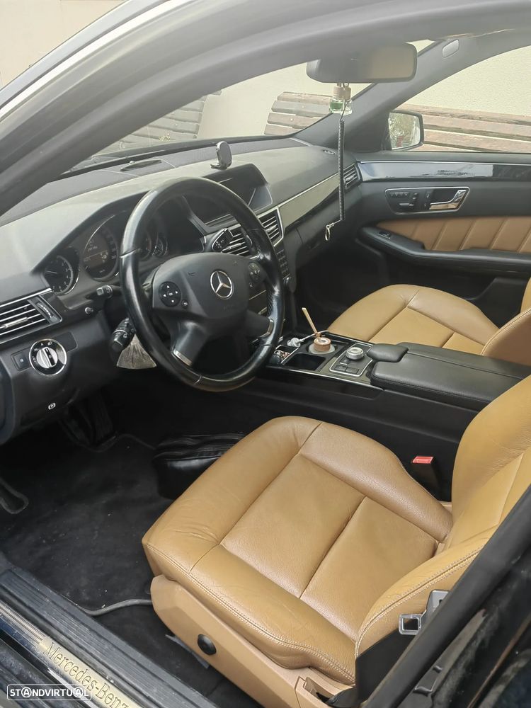 Mercedes-Benz 350 - 9