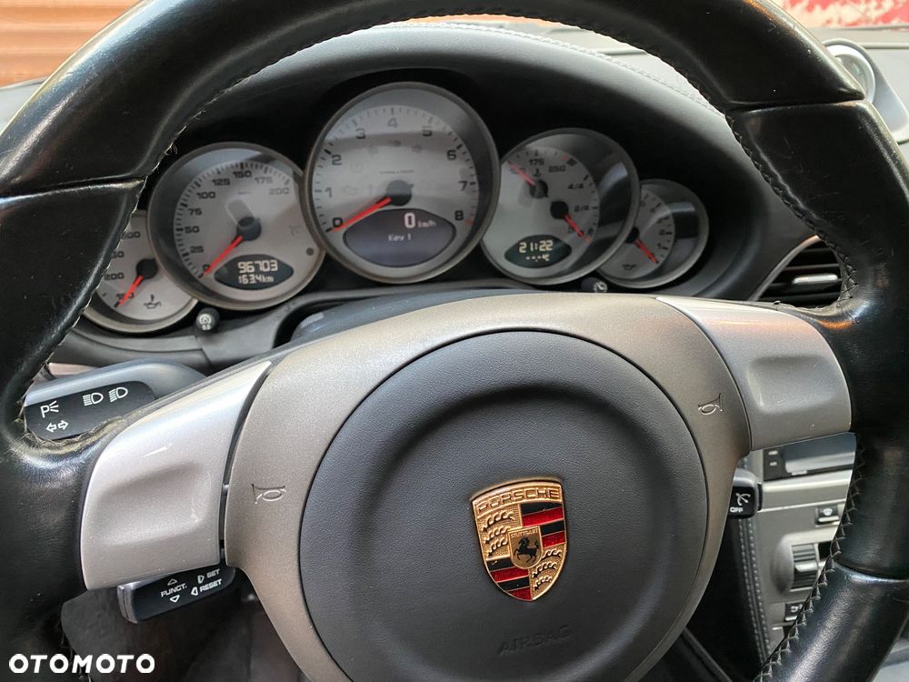 Porsche 911 Carrera S - 5