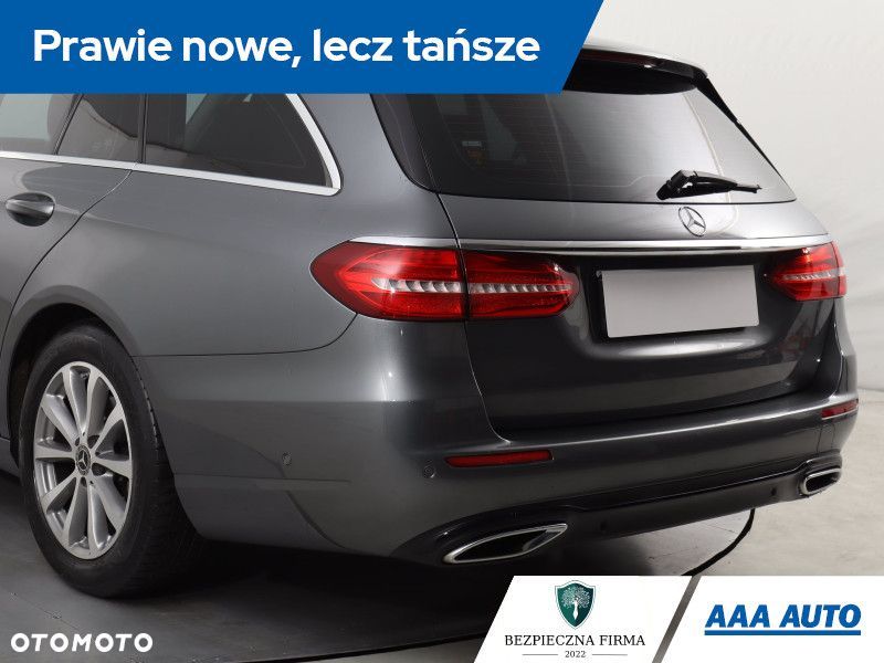 Mercedes-Benz Klasa E - 23