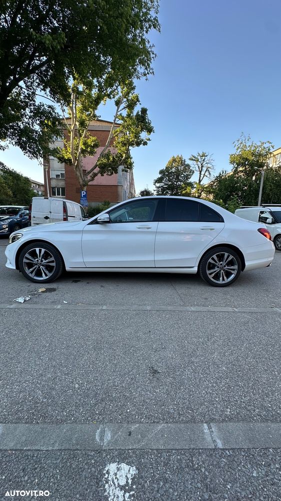 Mercedes-Benz C 220 d 4Matic T 9G-TRONIC Avantgarde - 6