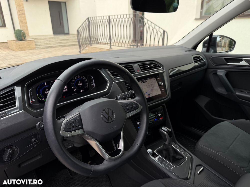 Volkswagen Tiguan - 19