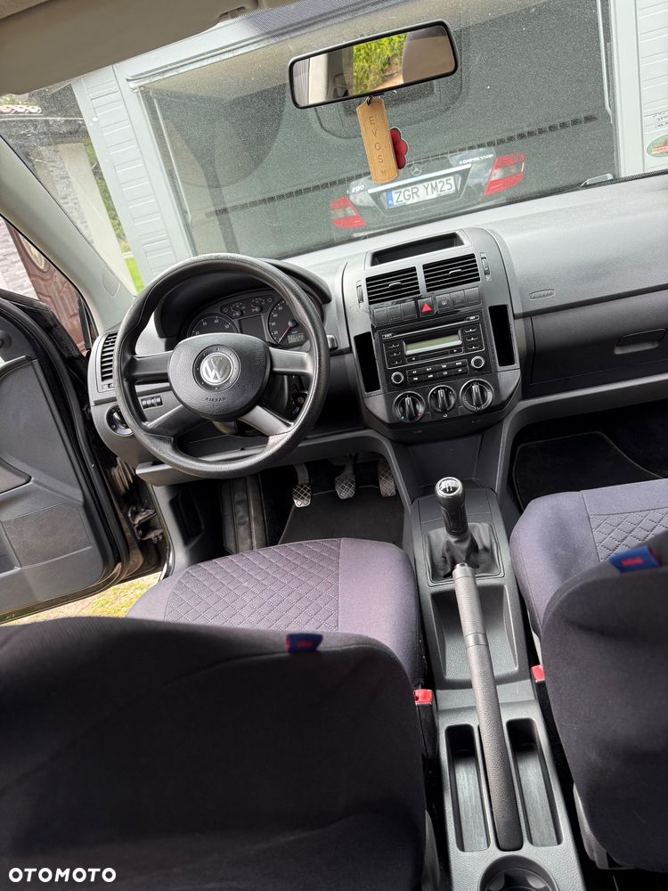 Volkswagen Polo - 11