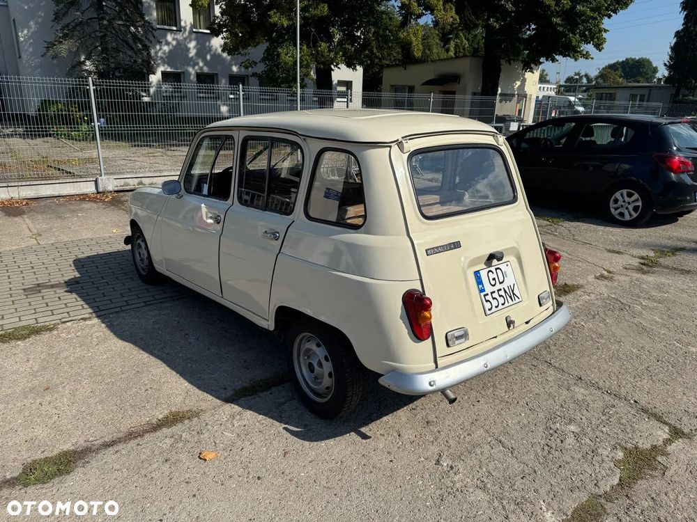 Renault 4 - 5