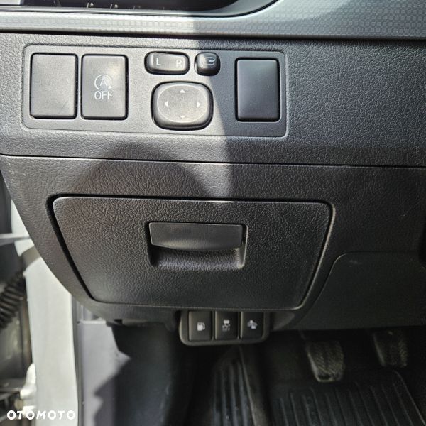 Toyota Avensis 2.0 D-4D Prestige - 14