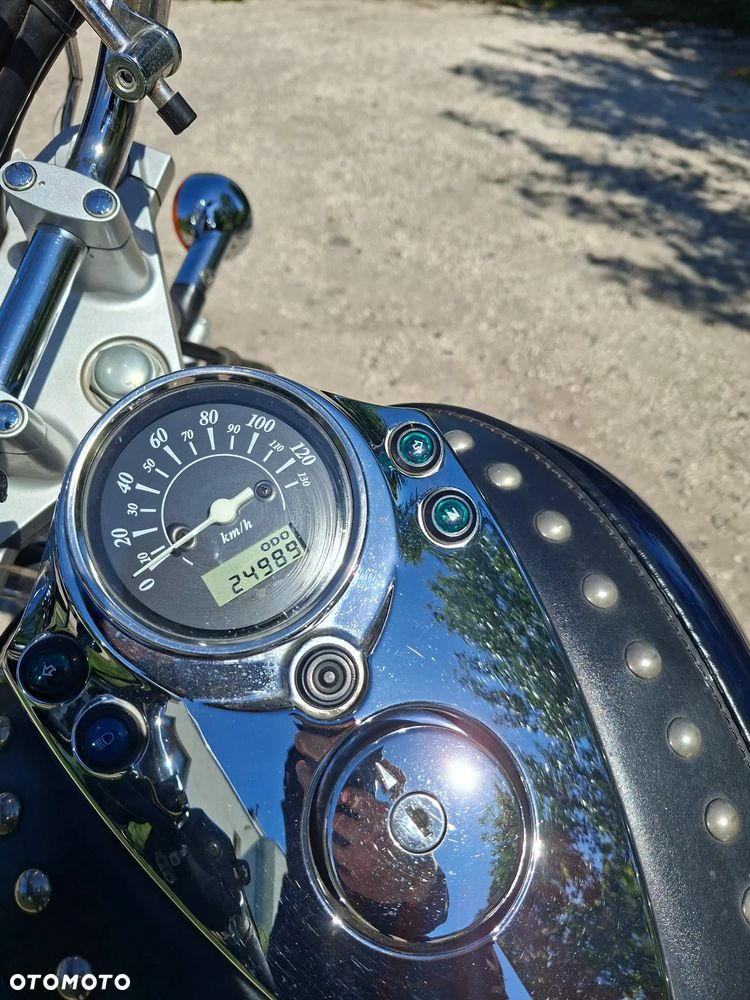 Suzuki Intruder - 2