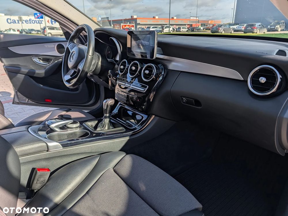 Mercedes-Benz Klasa C 180 - 21