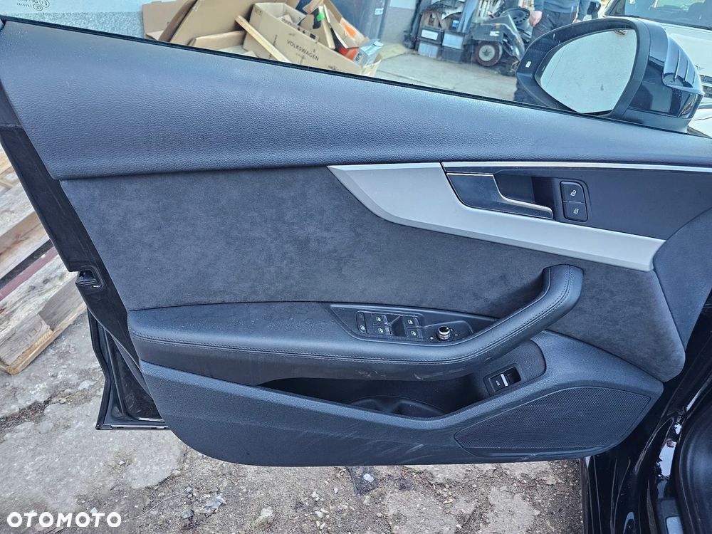 Audi A4 Avant 40 TDI quattro S tronic advanced - 17