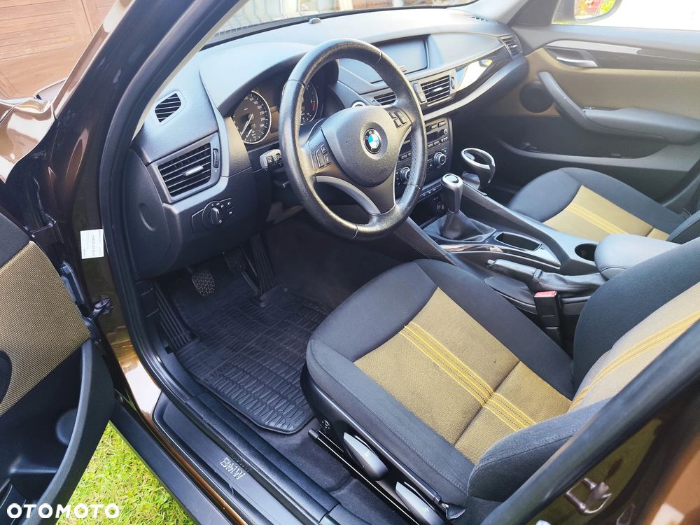 BMW X1 xDrive18d - 22
