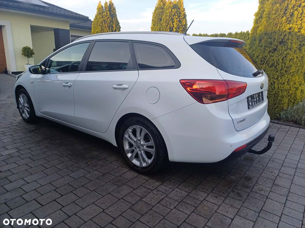 Kia Ceed - 4