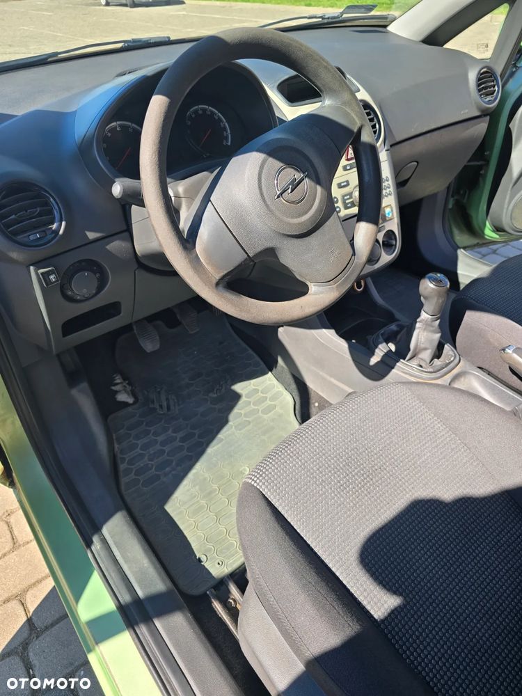 Opel Corsa 1.2 16V Cosmo - 20