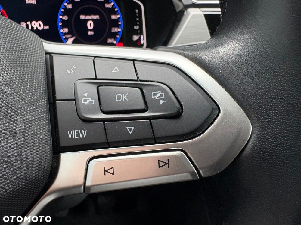 Volkswagen Touran - 24