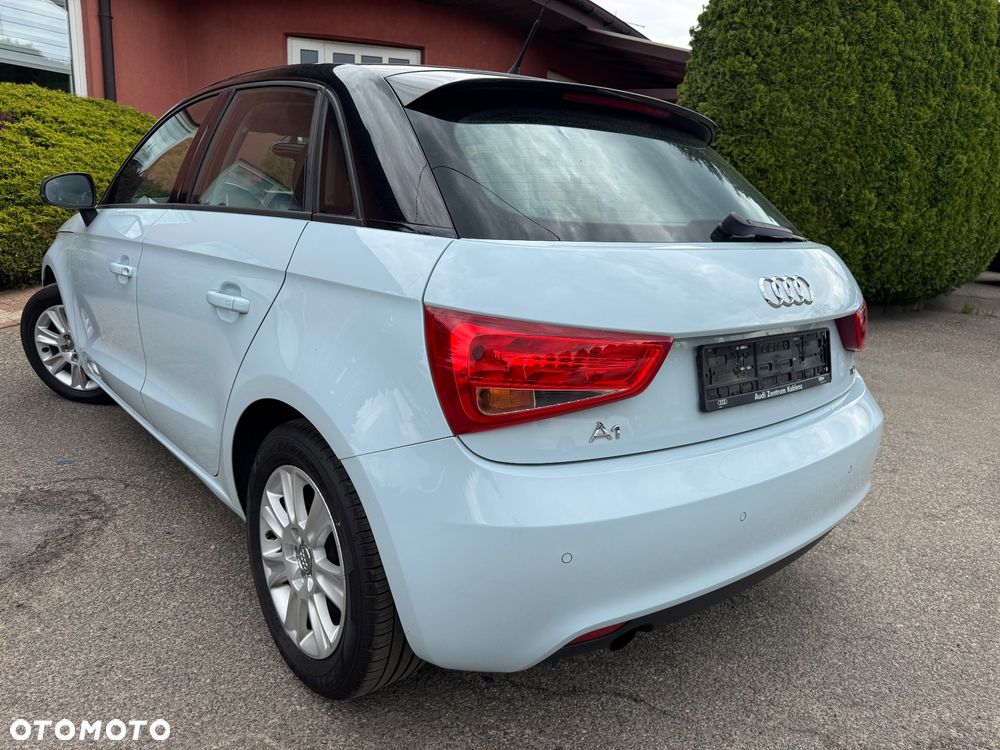 Audi A1 Sportback 1.6 TDI S line edition - 4