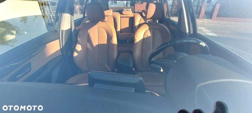 BMW Seria 2 218d GT Luxury Line sport - 30