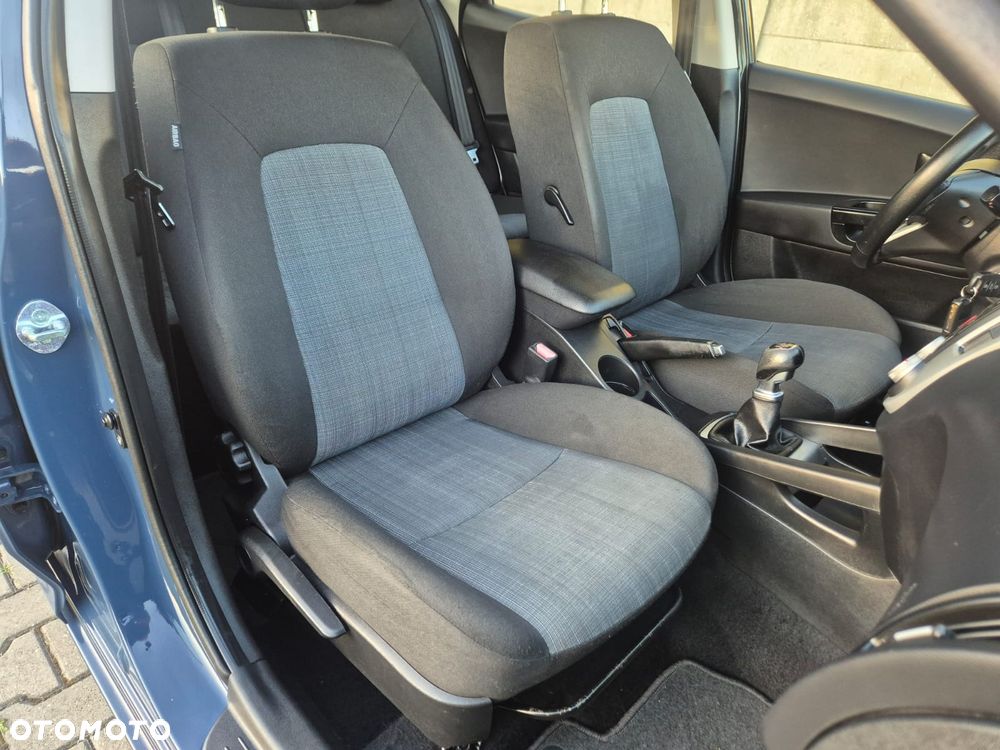 Kia Ceed - 19
