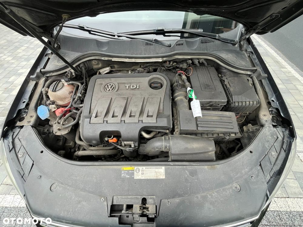 Volkswagen Passat 2.0 TDI Highline R-Style DSG - 12
