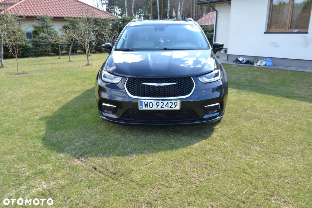 Chrysler Pacifica - 3