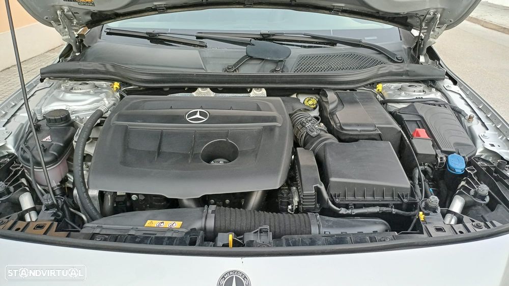 Mercedes-Benz GLA 180 d Urban - 24